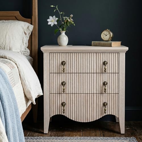 FUSUNBAO Fluted Nightstand with Charging Station & 3 Drawers,Nature Oak by FUSUNBAO