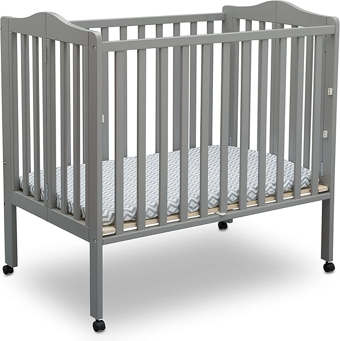 Delta Children Folding Portable Mini Baby Crib by DeltaChildren